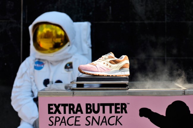 ExtraButter_Saucony_SpaceSnack_ShadowMaster_08